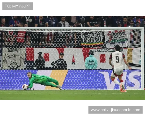 斯特拉斯堡半场1-1巴黎，萨福诺夫扑点救主