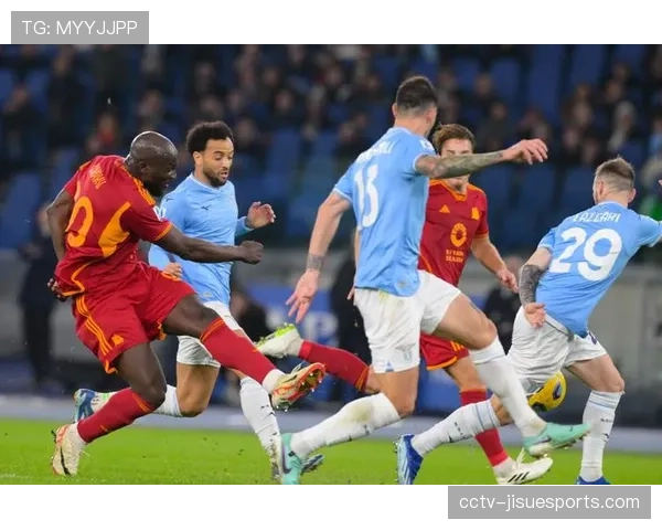 埃尔莫索头球攻门击中横梁，罗马错失反超良机